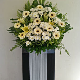 Fresh Bloom Wreath  CW - 56