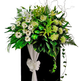 Comfort of Love Wreath CW - 25