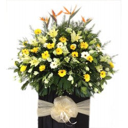 Caring Thoughts Wreath CW - 18