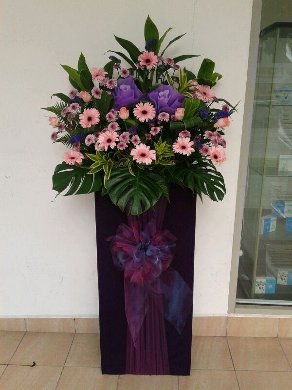 Forever Compassion Wreath CW - 53