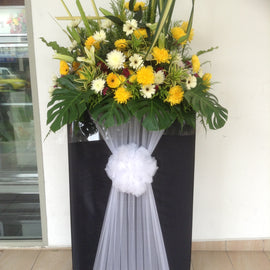 Thoughtfulness Wreath CW - 159