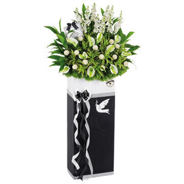 Golden Peace Wreath CW - 65