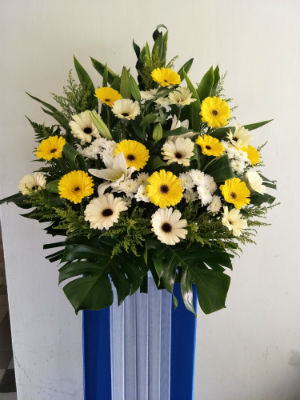 Life's Beacon Wreath CW - 100
