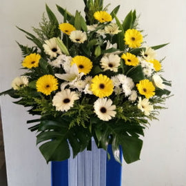 Life's Beacon Wreath CW - 100