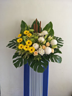 Glorified Wreath CW - 61