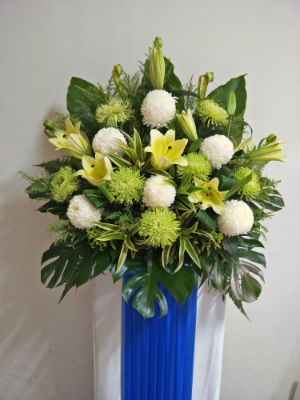 Sincere Sympathy Wreath CW - 147