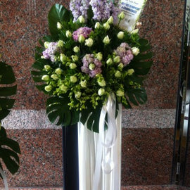 Silent Prayers Wreath CW - 149