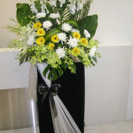 Memory Lane Wreath CW - 109