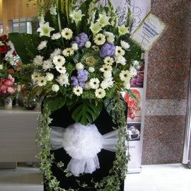 Sincere Condolences Wreath CW - 146
