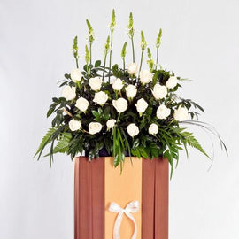 Golden Memories Wreath CW - 64