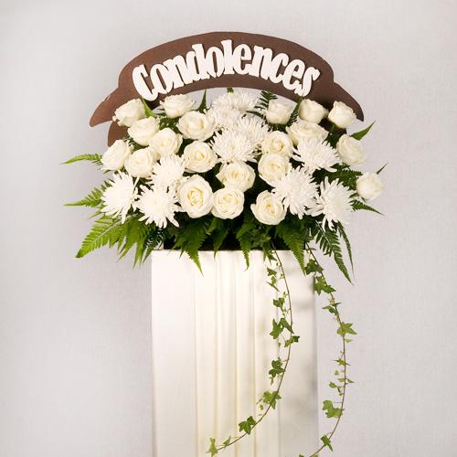 Pillar of Strength Wreath CW - 127
